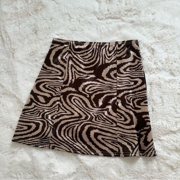 UO Urban Outfitters shiny brown/goldish tan groovy print mini skirt w slits - Picture 6 of 6
